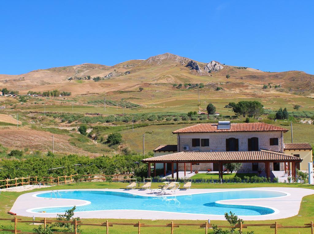 Tenuta Lanza Il Mulino Acquaviva Platani Exterior photo