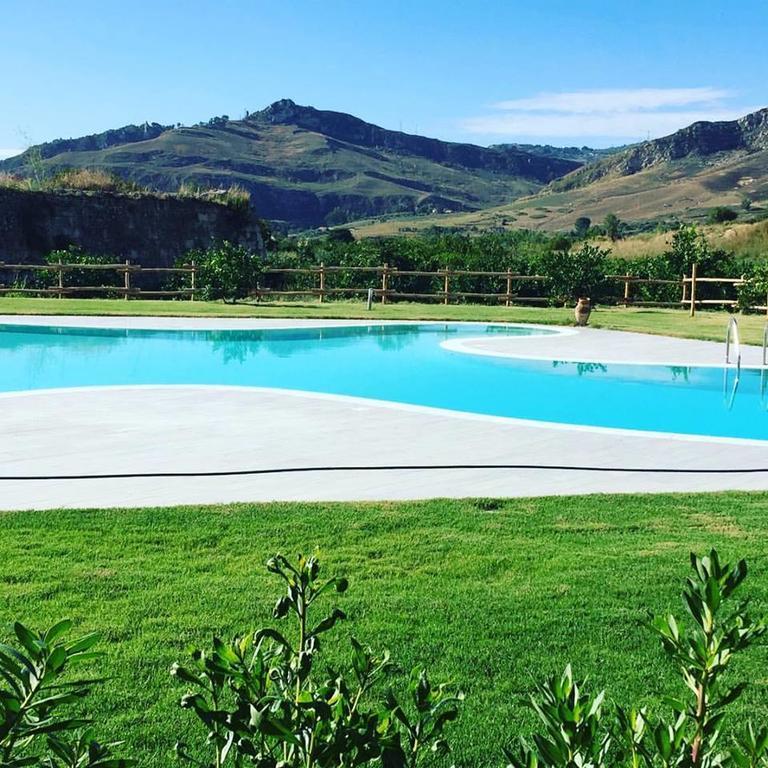 Tenuta Lanza Il Mulino Acquaviva Platani Exterior photo